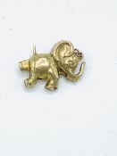 9ct yellow gold elephant pendant