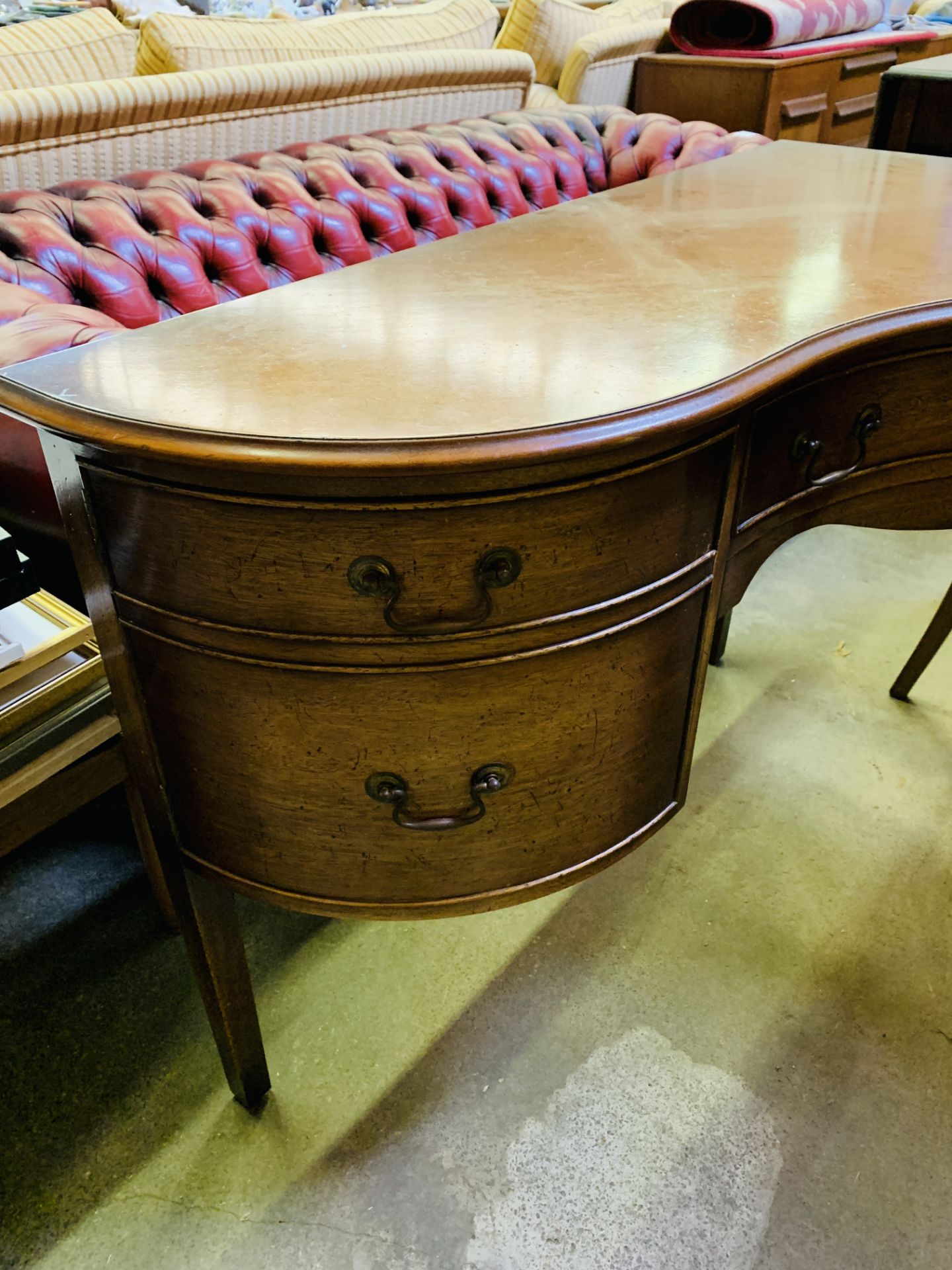 Bevan Funnell Ltd mahogany reproduction corner dressing table - Image 3 of 4