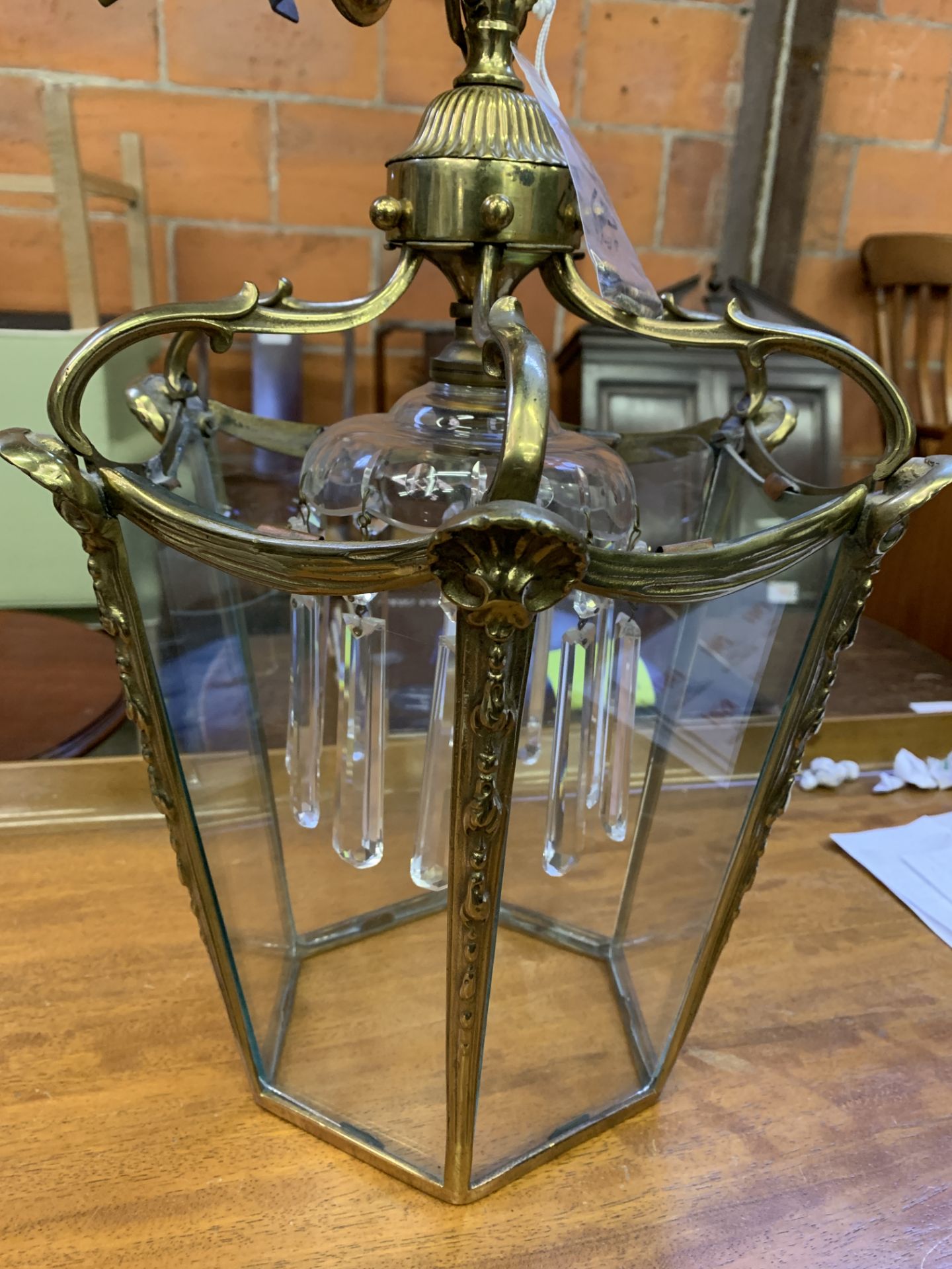 Brass lantern with glass sides and drops - Image 2 of 3