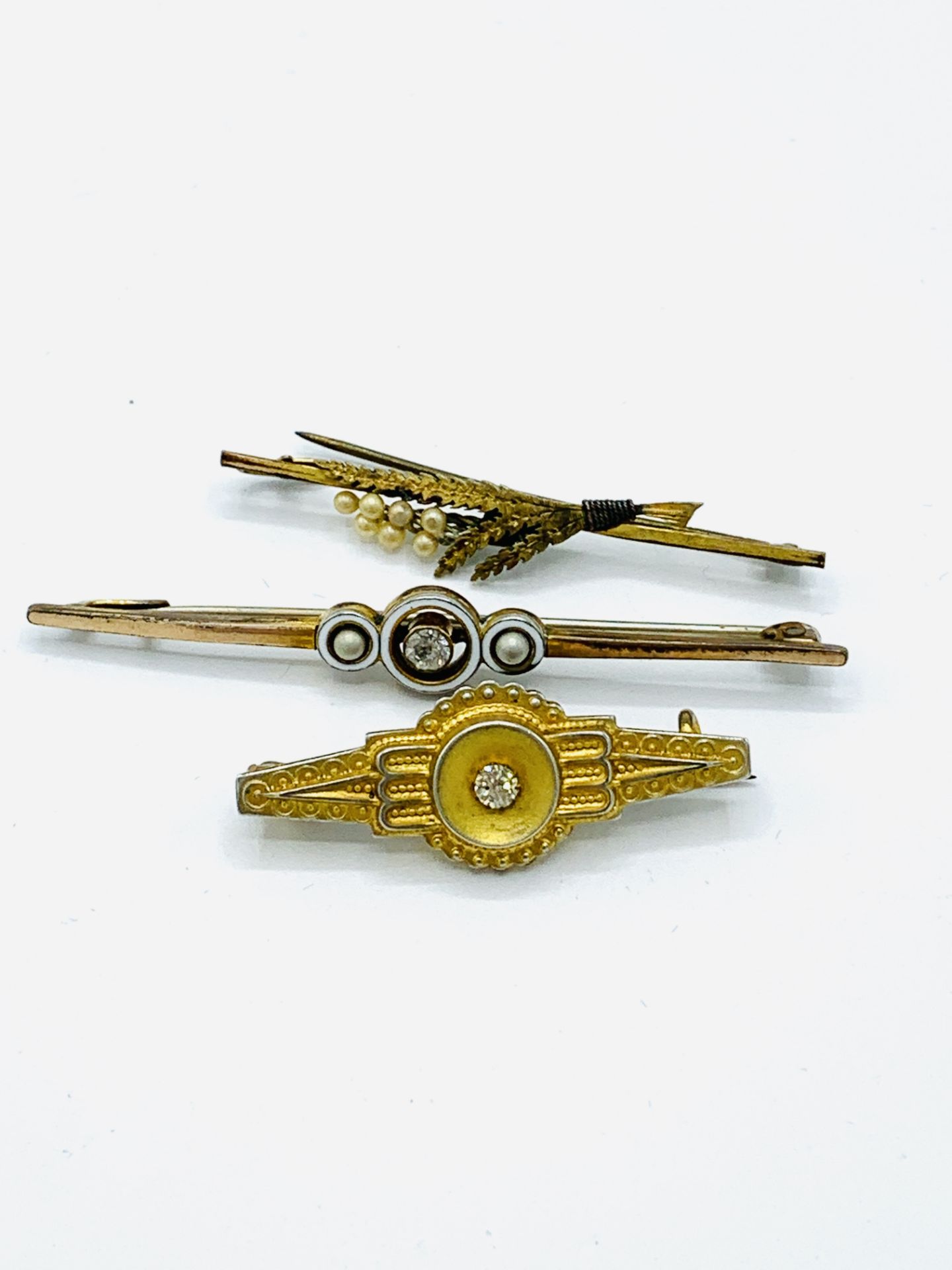 Three Victorian bar brooches - Image 2 of 2