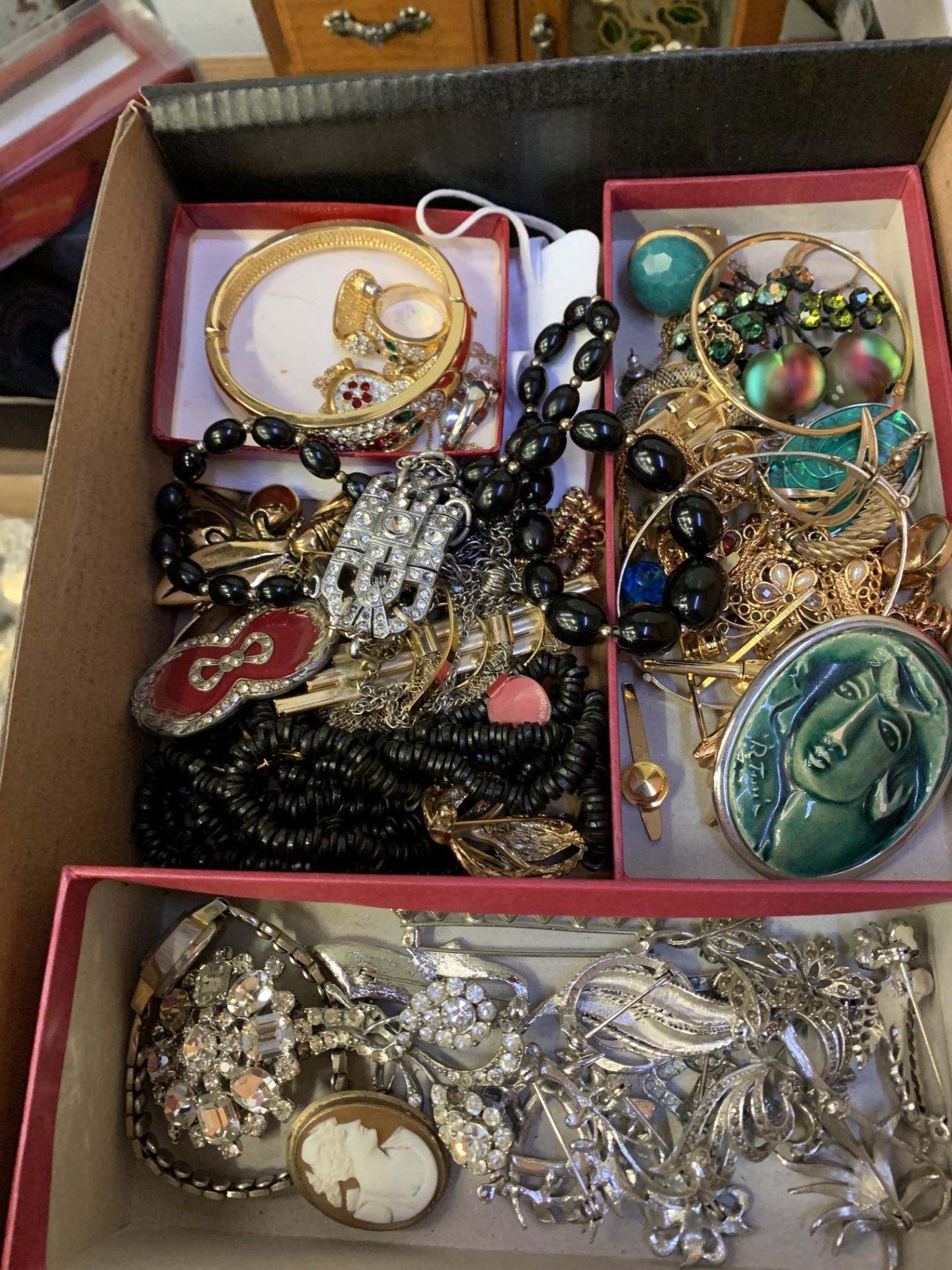 Jewellery boxes with costume and silver jewellery - Image 2 of 4