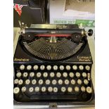Remington compact portable typewriter in original hard case