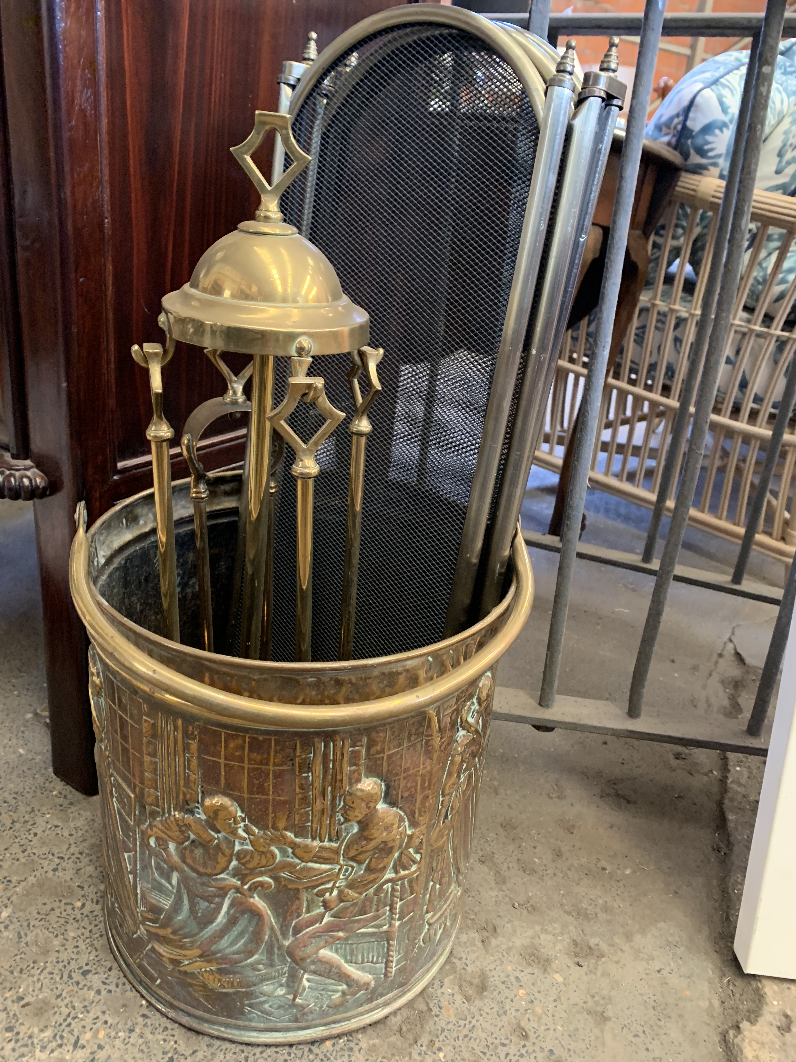 Brass coal bucket and companion set, - Image 3 of 3