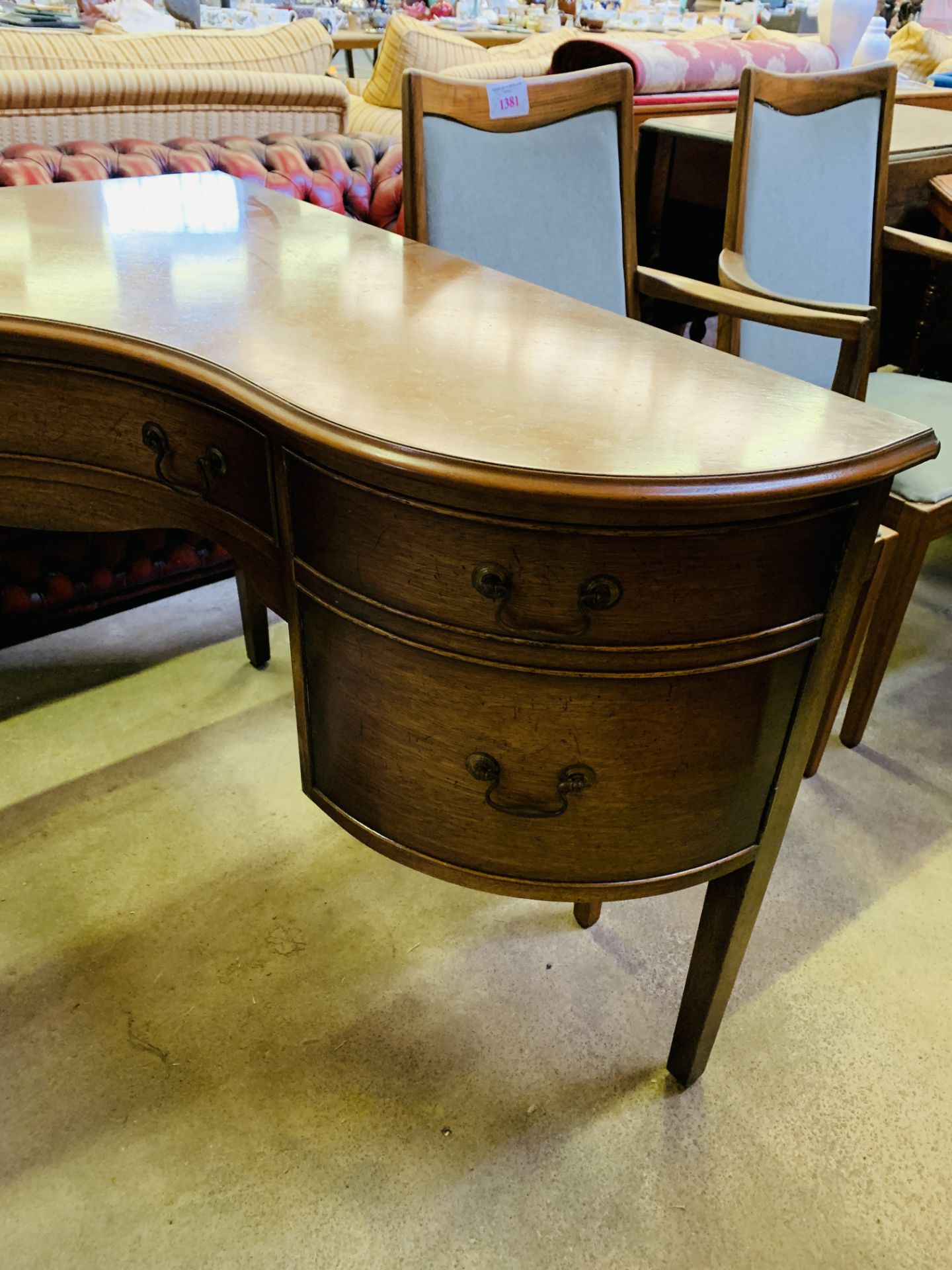 Bevan Funnell Ltd mahogany reproduction corner dressing table - Image 2 of 4