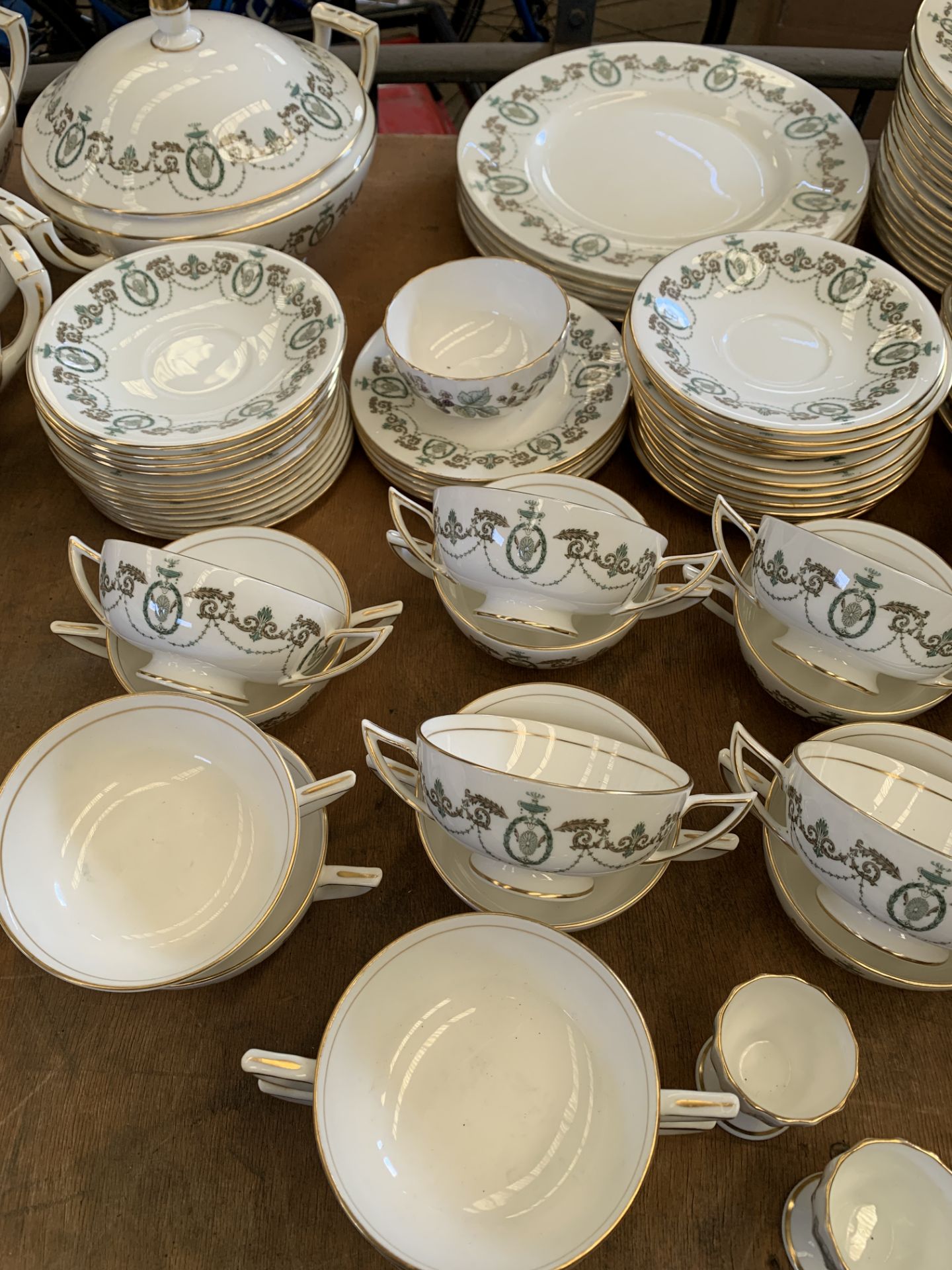 Minton "Adam" bone china dinnerware - Image 3 of 5