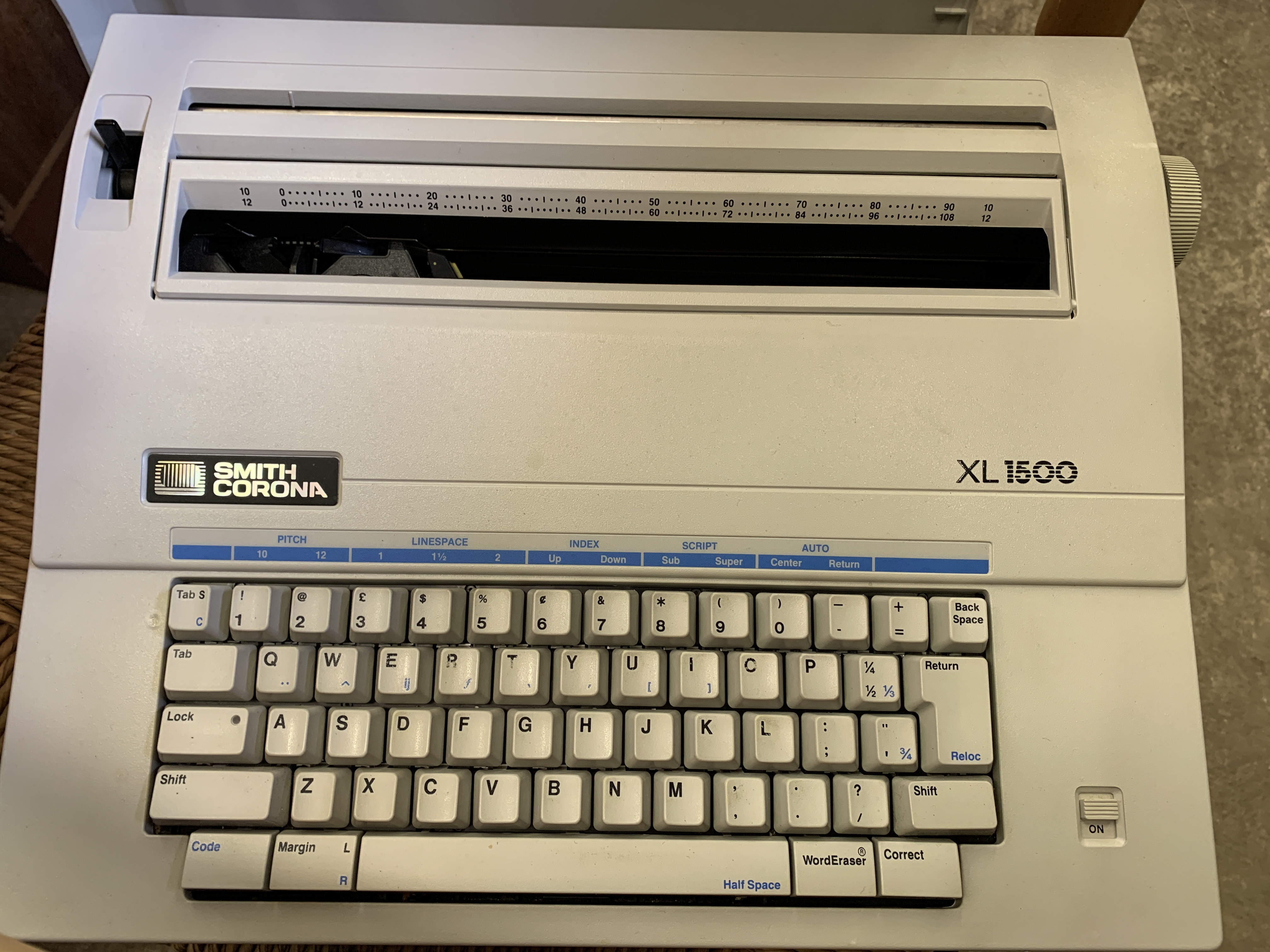 Smith Corona XL1500 electric typewriter