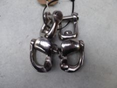 Pair of stainless steel quick release shackles - carries VAT