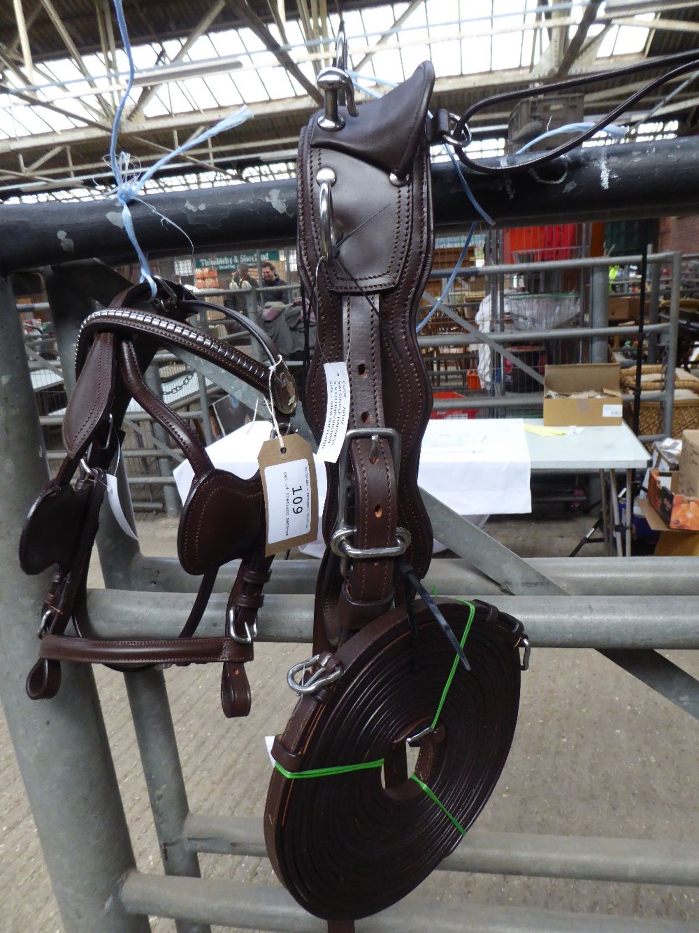 Set of brown Shetland harness with stainless steel fittings and quick release tugs - carries VAT. - Image 3 of 4