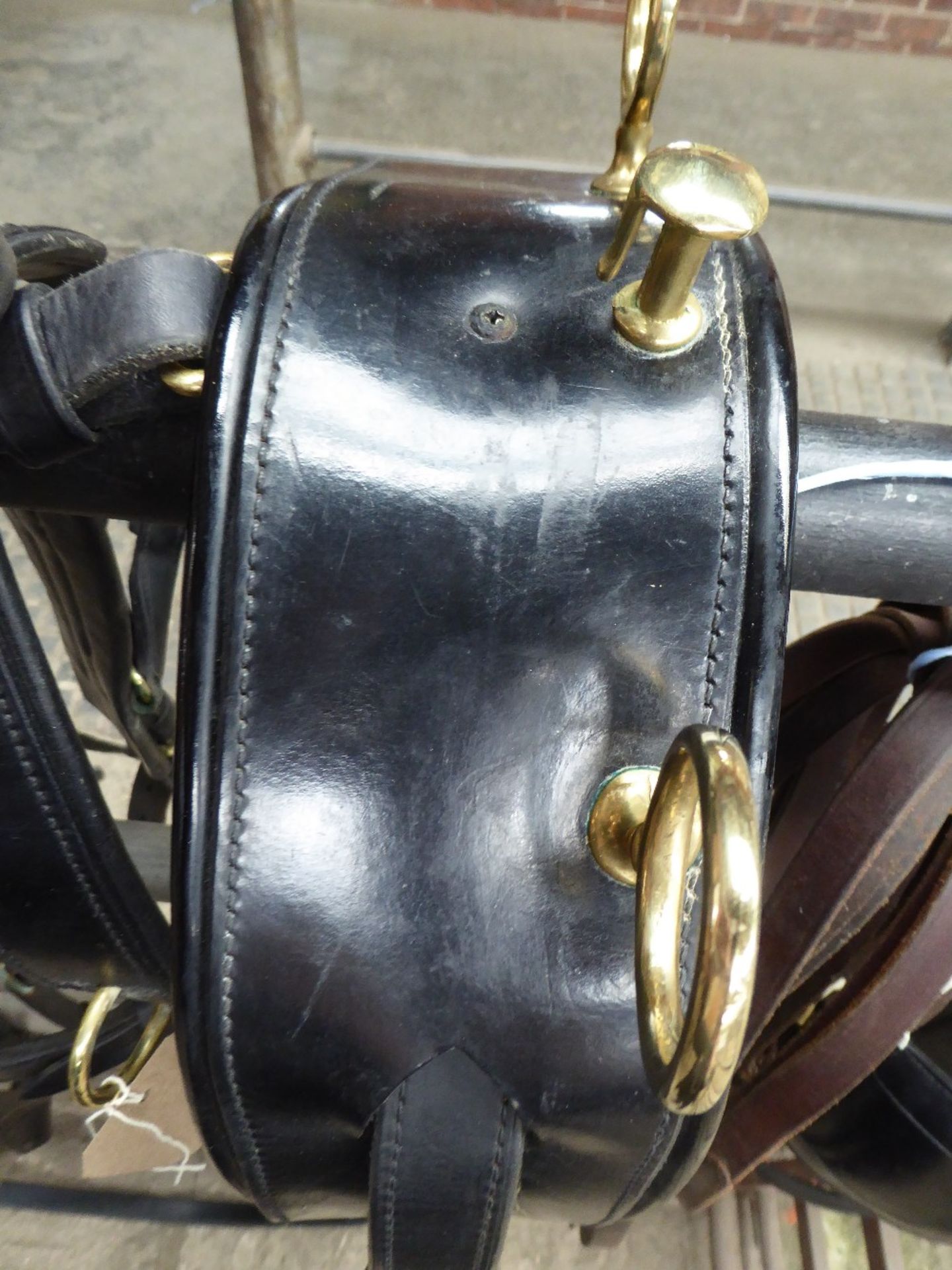 Complete set of leather harness to suit a cob but previously used on 14.2 to 15.3hh horses - Image 5 of 5