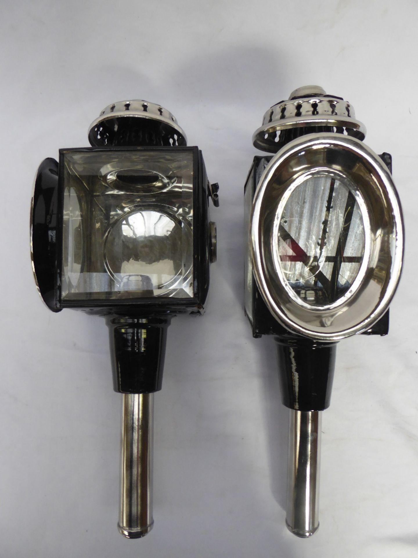 Pair of carriage lamps with oval fronts - carries VAT.