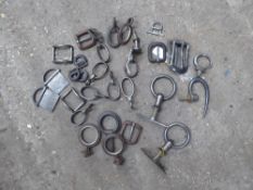 Quantity of silver plated harness fittings plus some leather covered fittings.