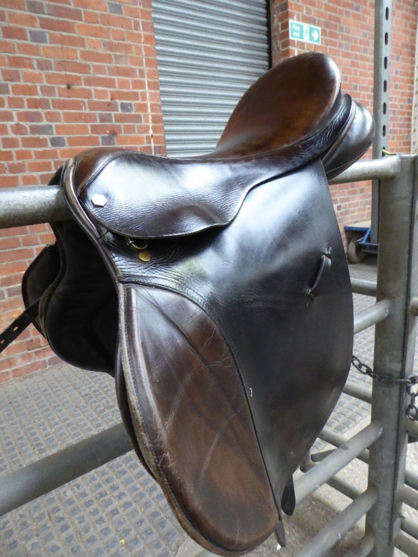 17.5ins dark brown leather GP saddle by Albion.