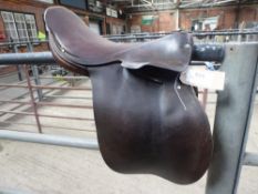 Brown leather hunting saddle 16.5 ins