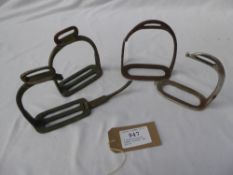 4 assorted pattern safety stirrups.