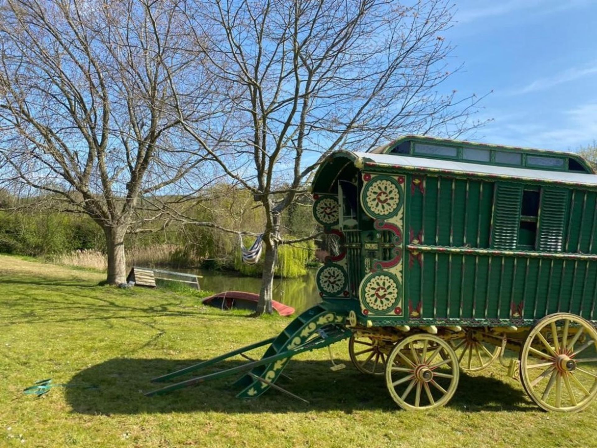 READING DUNTON WAGON, painted green with cream and red decoration - Image 5 of 19