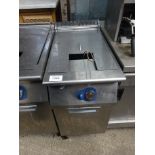 Electrolux E7FRGDIGFO single tank gas fryer