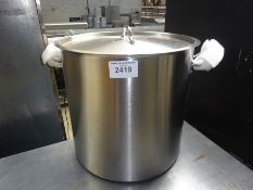 Large deep stainless steel cook pot and lid