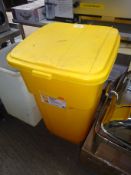 Rubbermaid bin