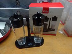 Kuhn Rikon Salt and Pepper Mill Set.