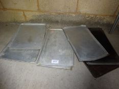 10 baking trays