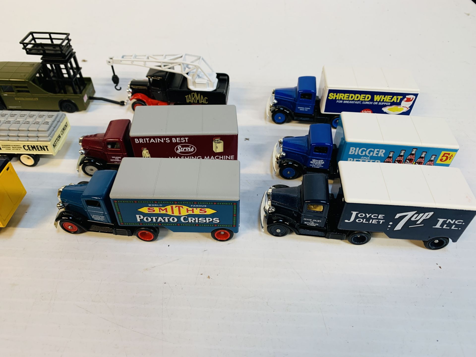 Twenty assorted model commercial vehicles - Image 7 of 8