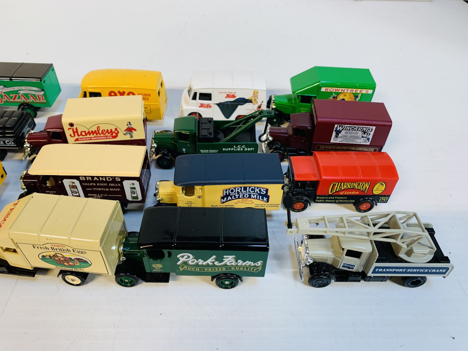 Twenty assorted model commercial vehicles - Image 3 of 8