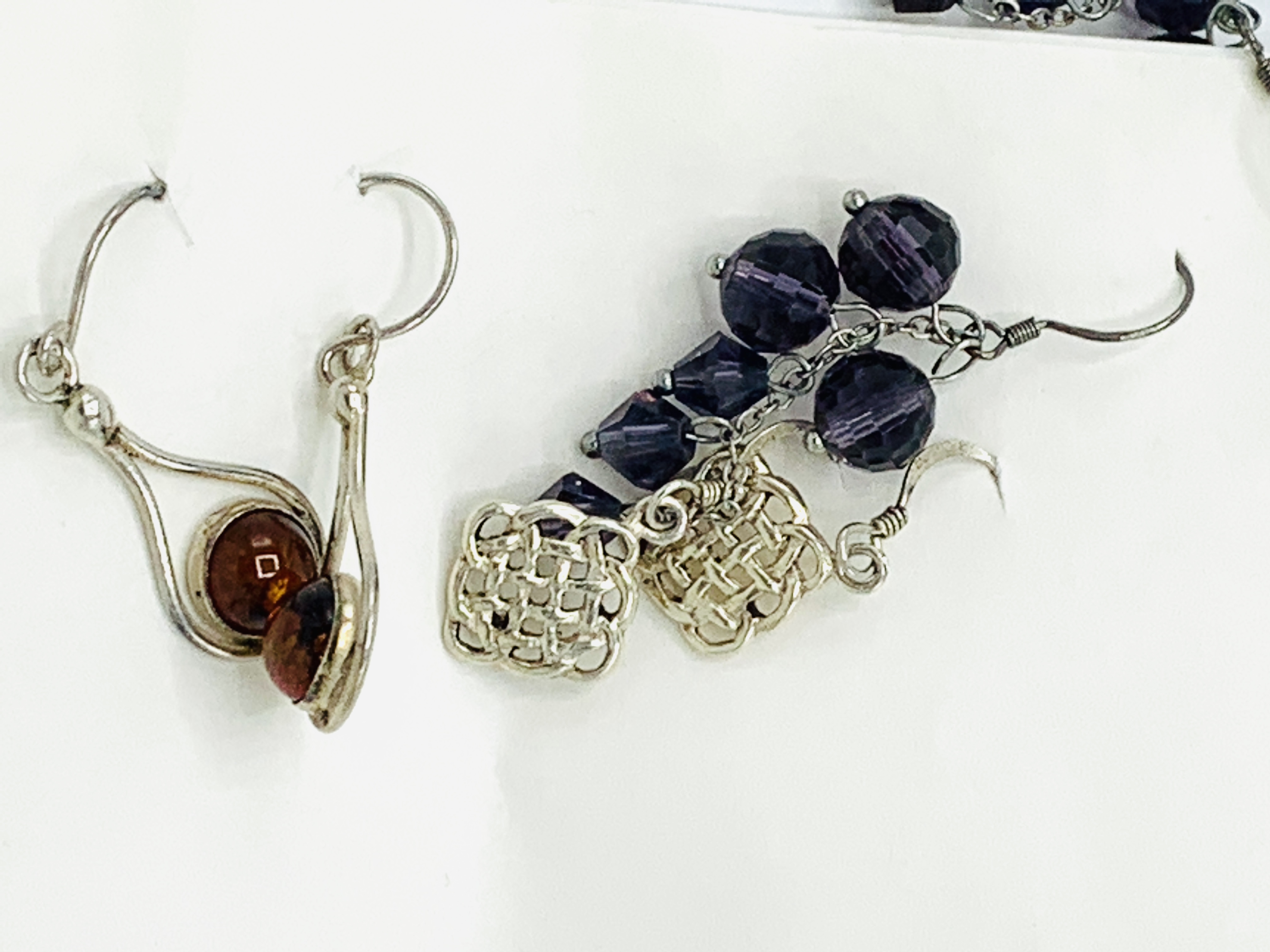 Six various pairs of earrings - Image 3 of 3