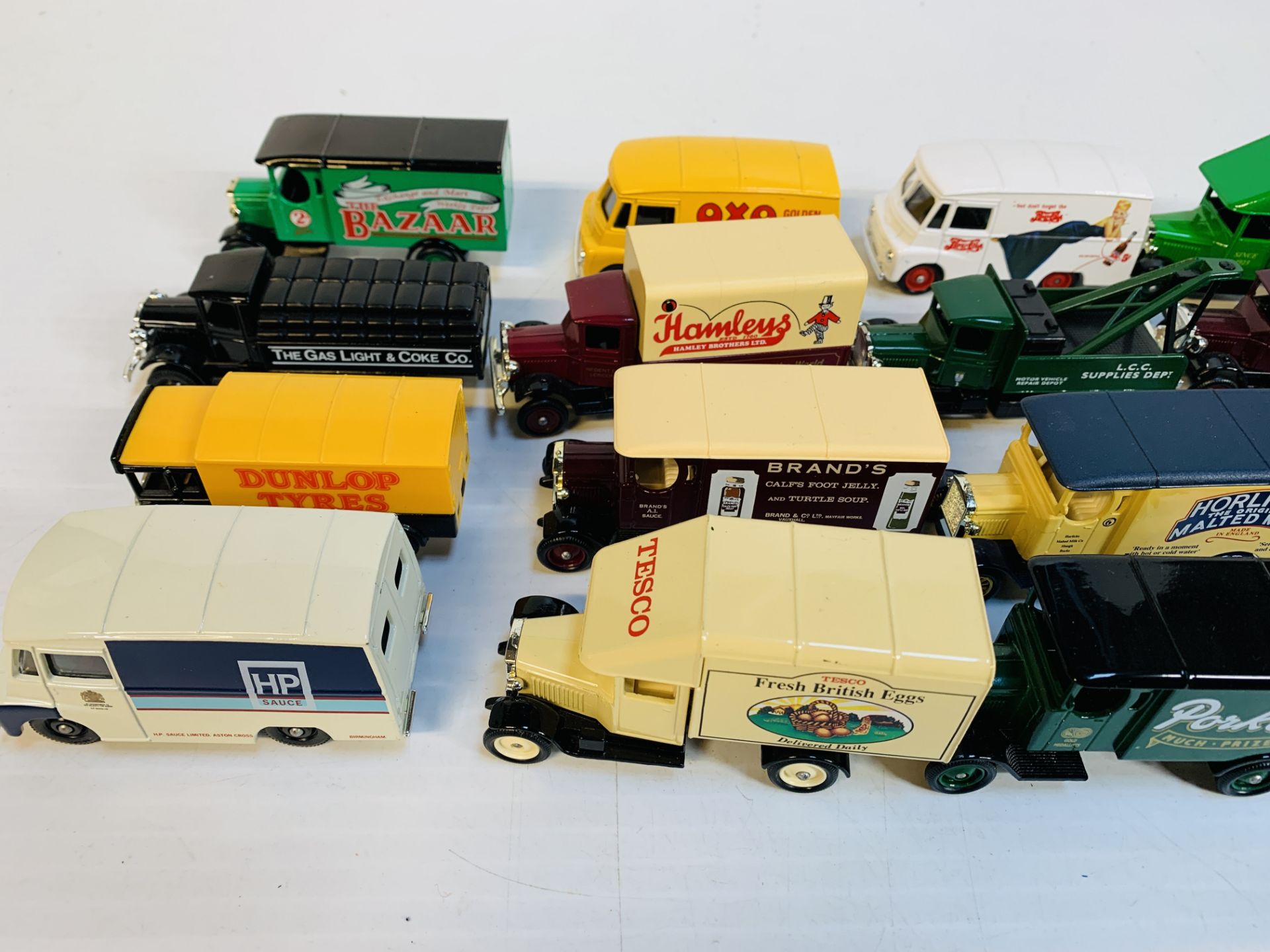 Twenty assorted model commercial vehicles - Image 4 of 8