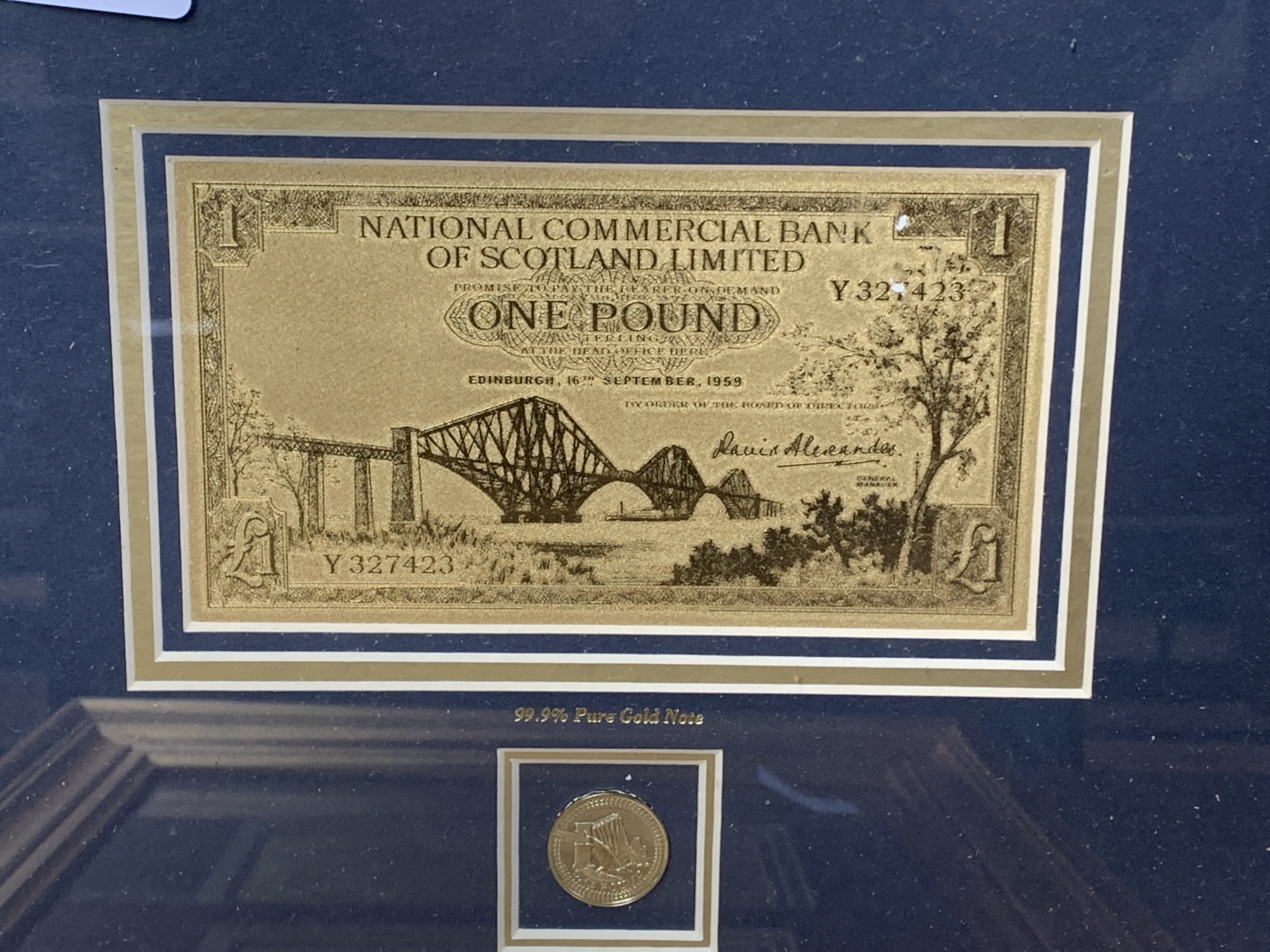Limited edition Forth Railway Bridge uncirculated £1 set - Image 2 of 3
