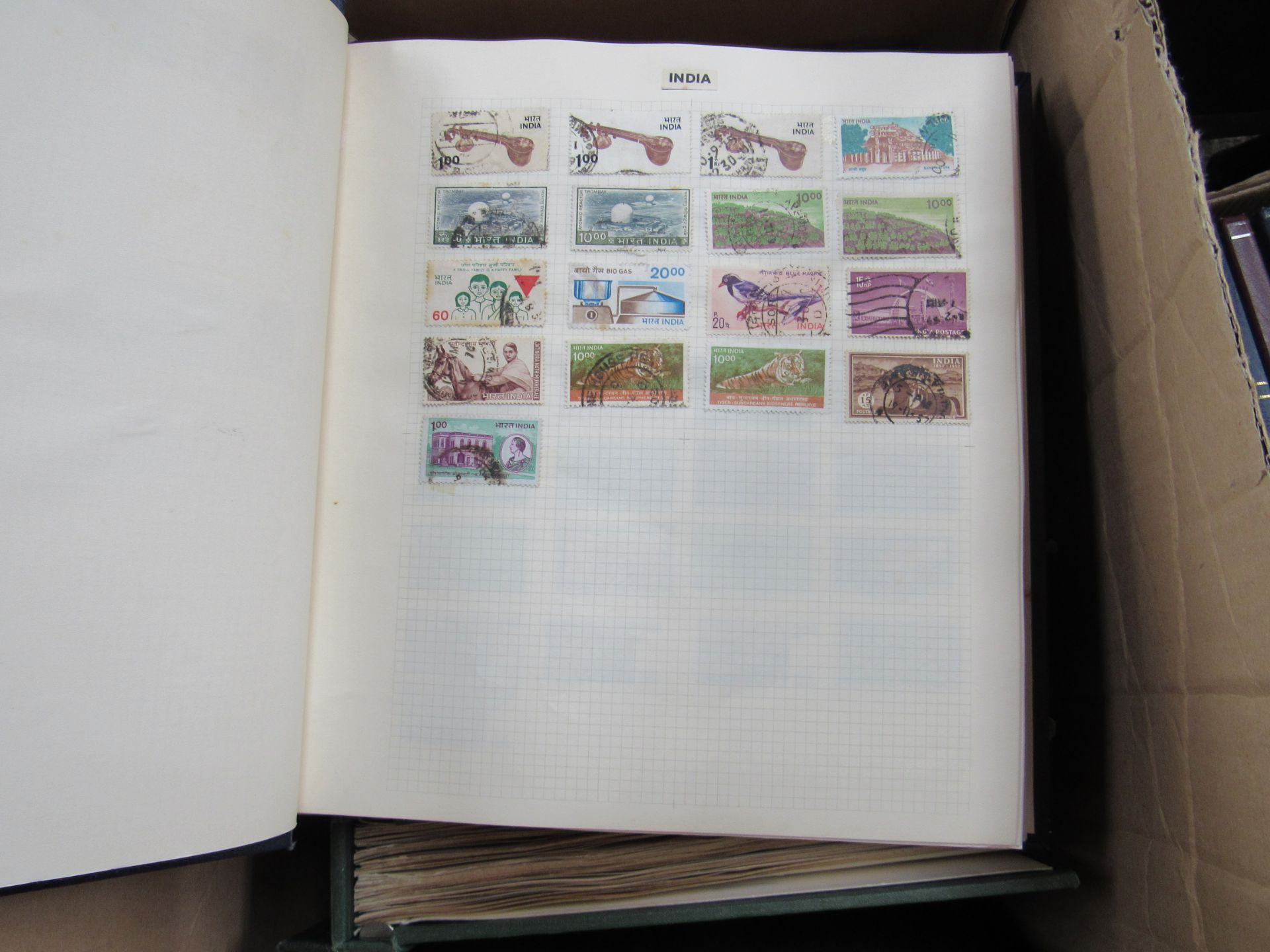 Box of 8 albums of world wide stamps - Image 7 of 7