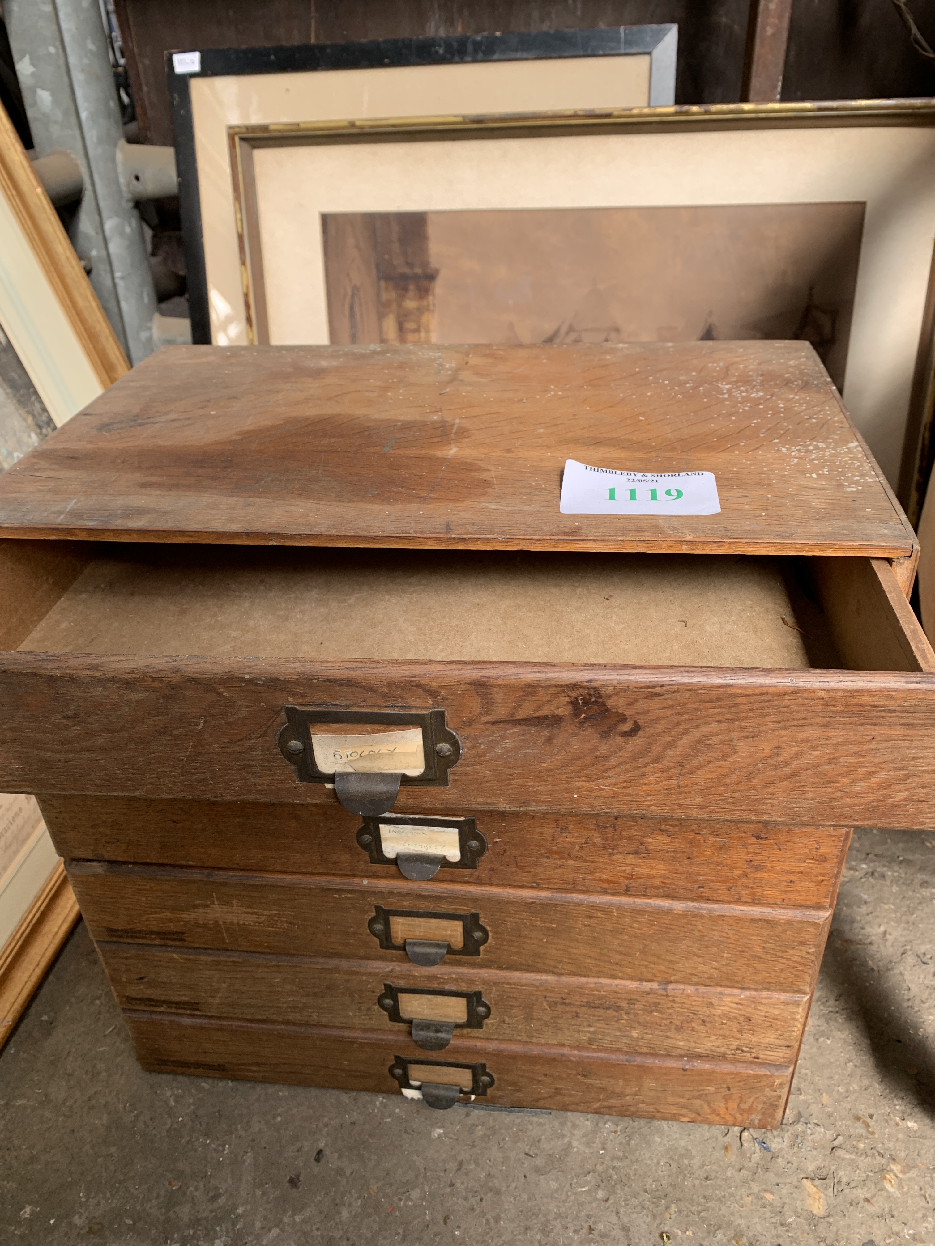 Small oak filing chest of six drawers - Image 2 of 3