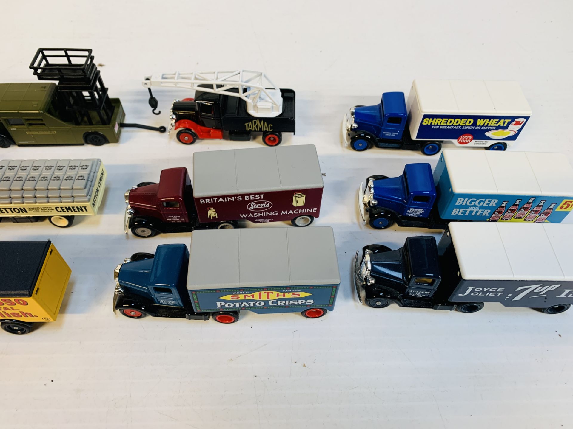 Twenty assorted model commercial vehicles - Image 8 of 8