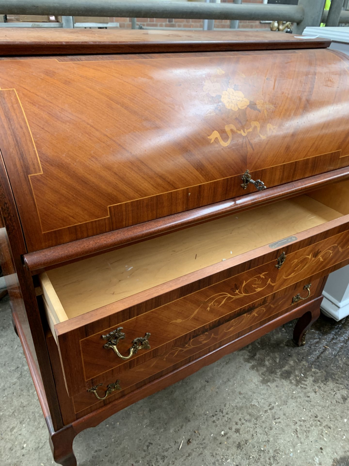 Inlaid mahogany veneer roll top bureau - Image 3 of 4