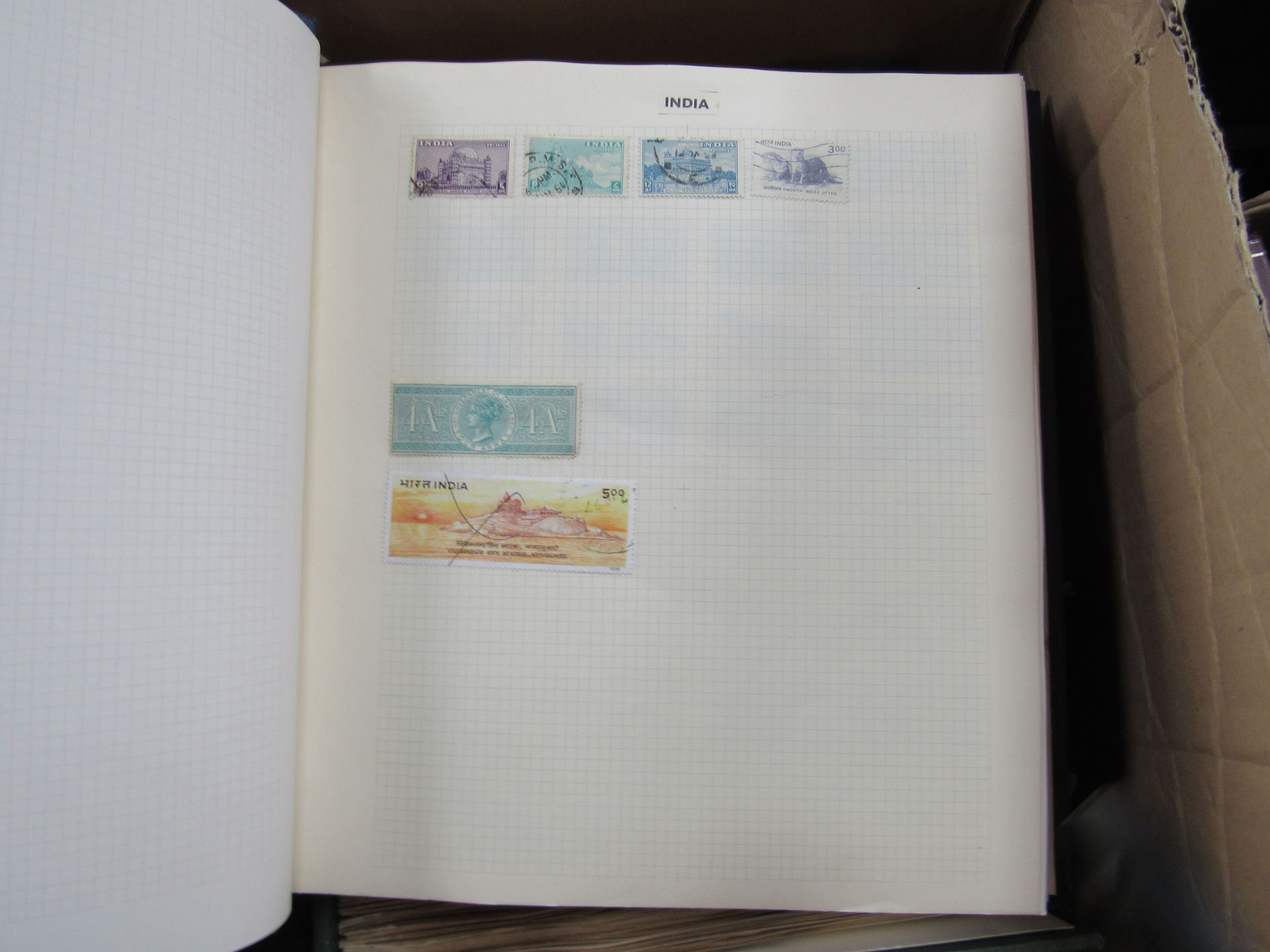 Box of 8 albums of world wide stamps - Image 6 of 7