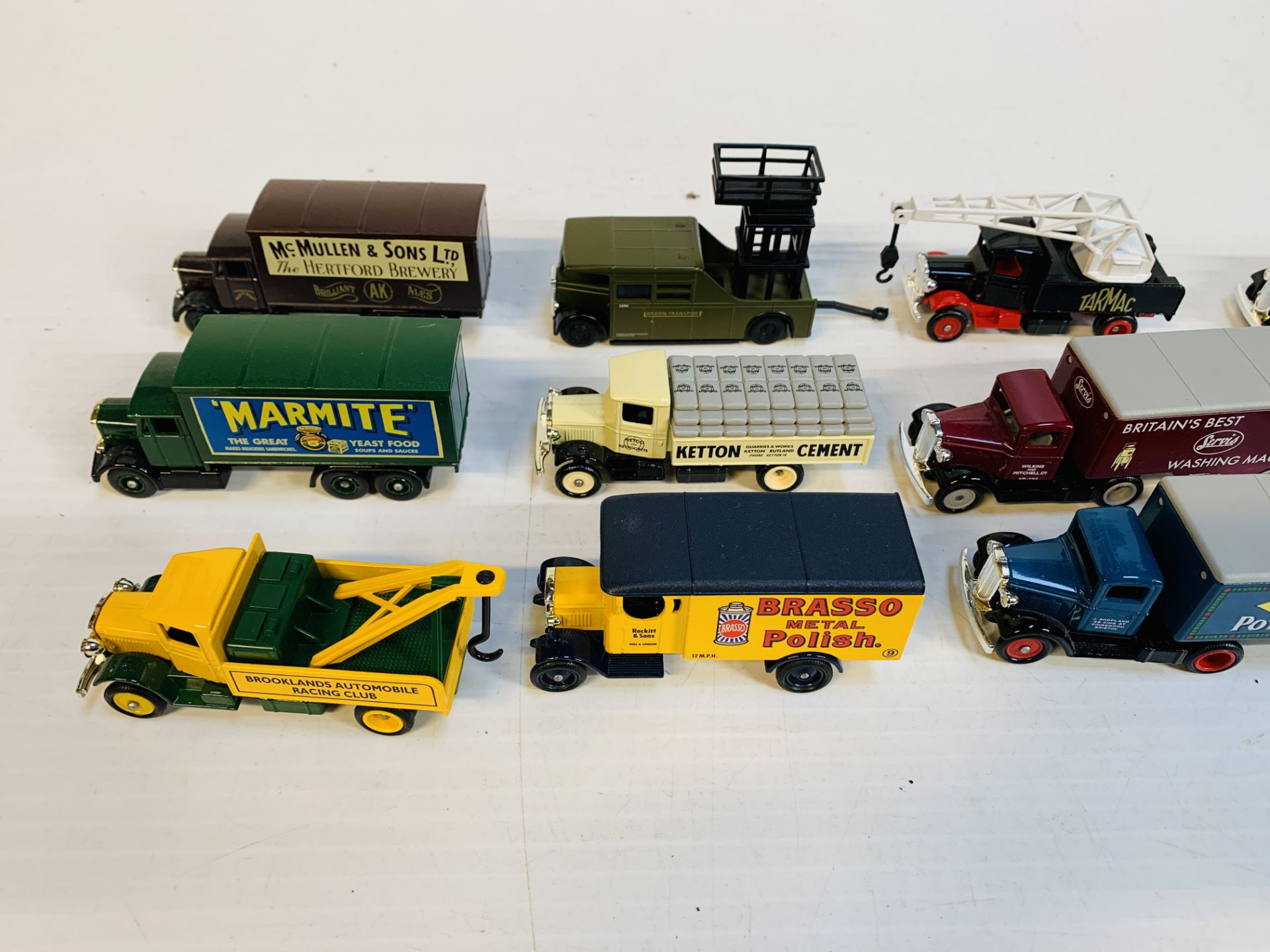 Twenty assorted model commercial vehicles - Image 6 of 8