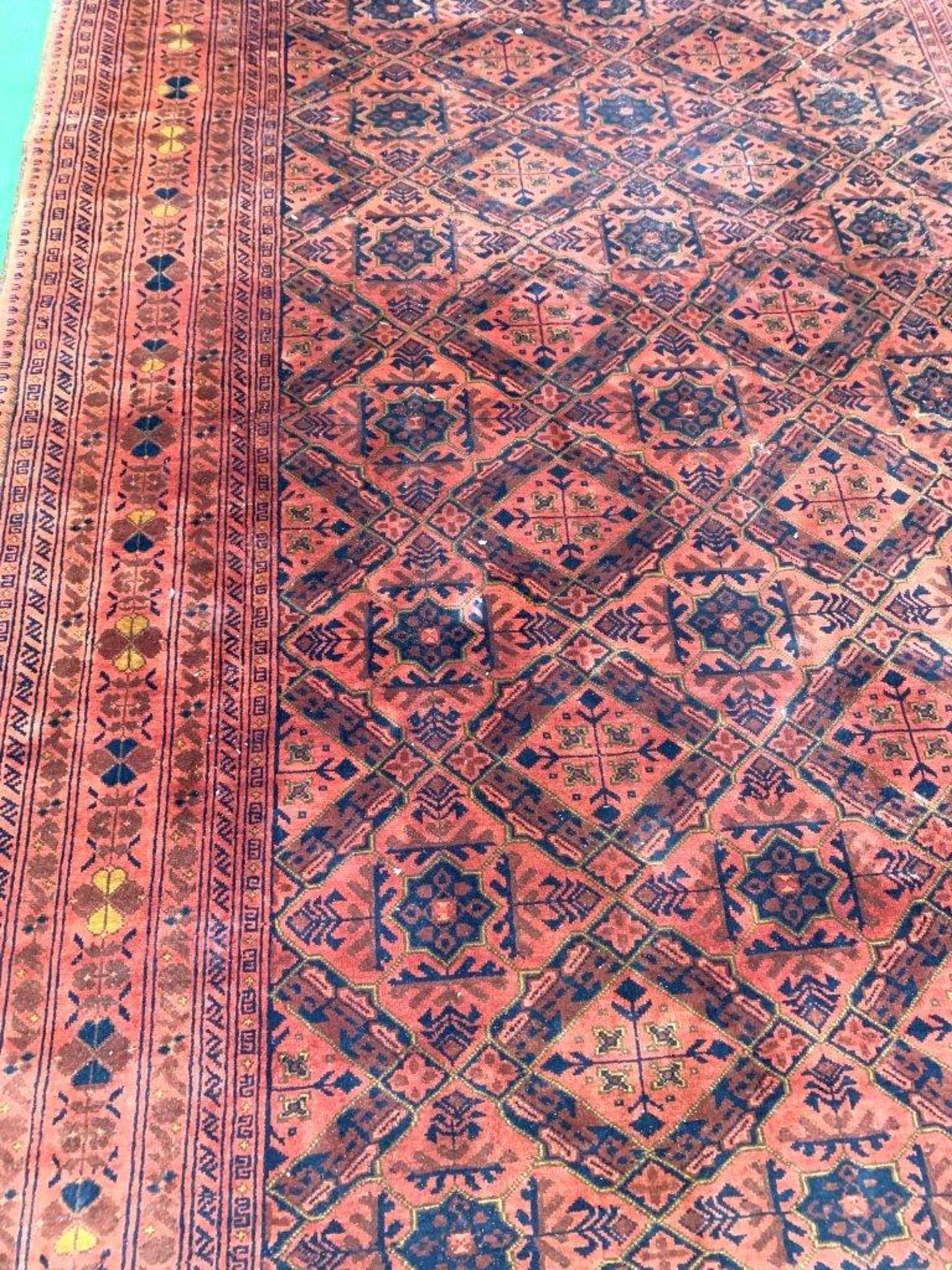 Dark red ground geometric pattern rug - Image 2 of 6