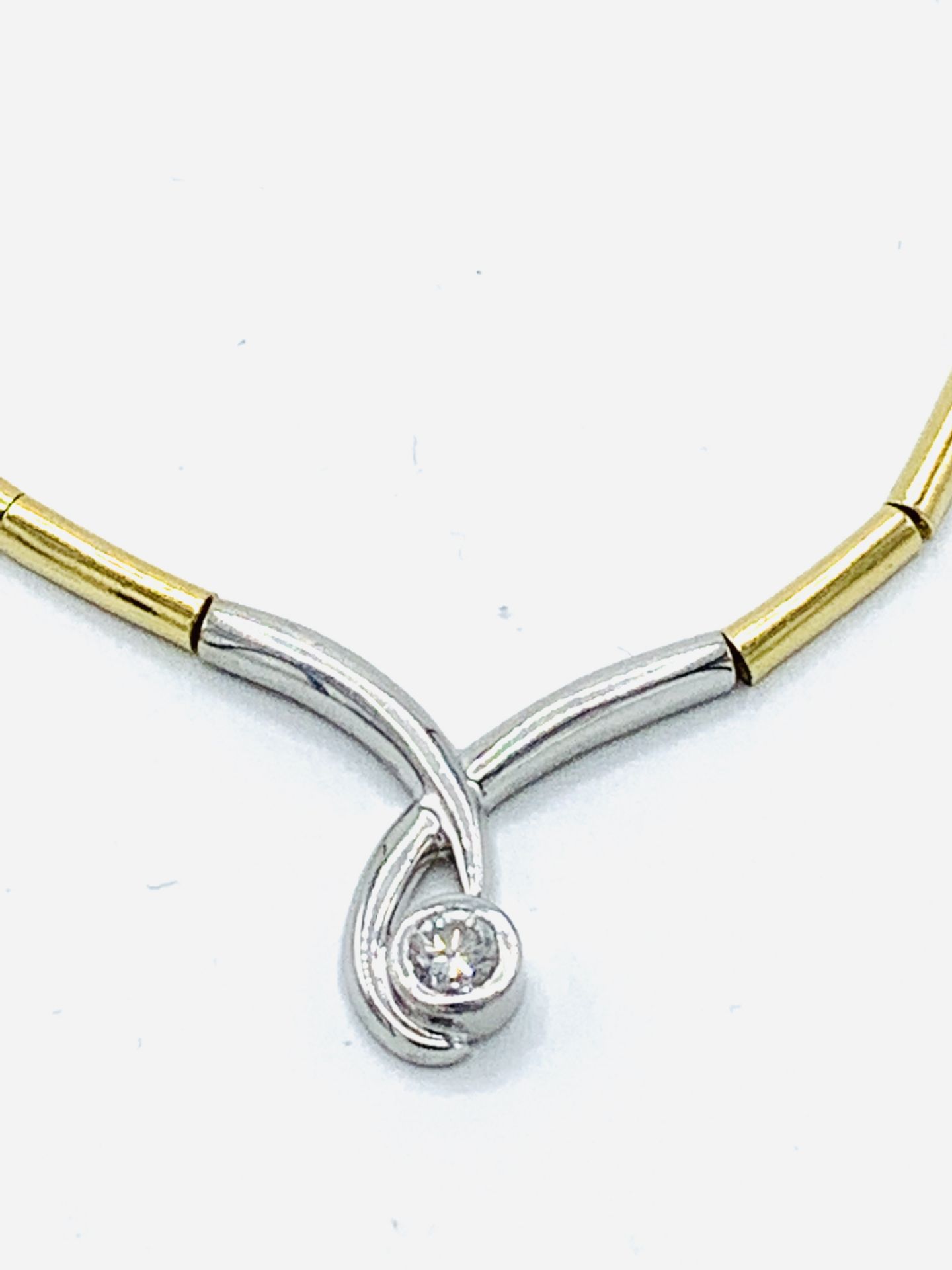 18ct yellow and white gold articulated solitaire diamond necklace - Image 5 of 5