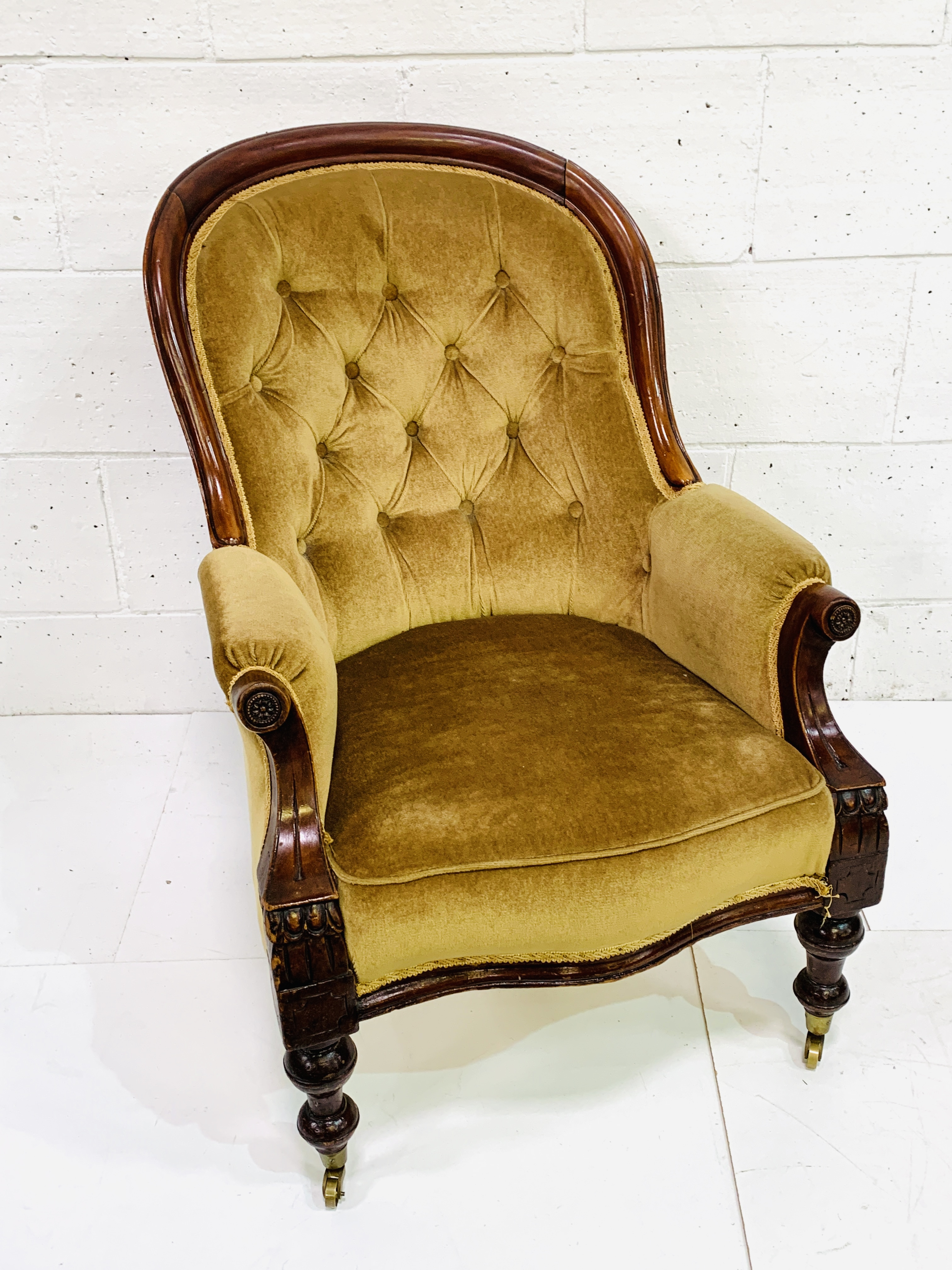 Victorian mahogany framed button back armchair - Image 3 of 3