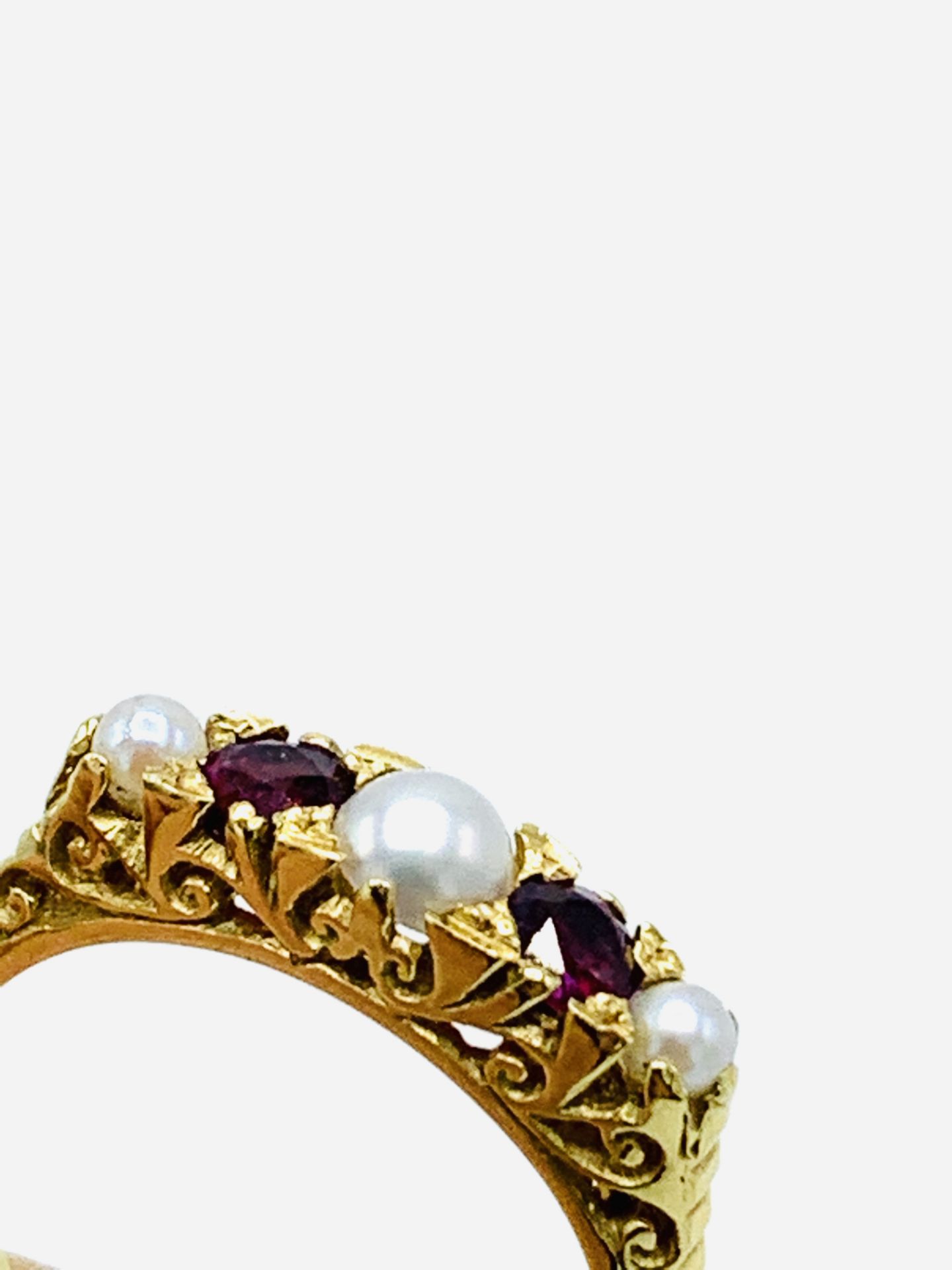 18ct yellow gold ruby and seed pearl ring. - Image 4 of 4