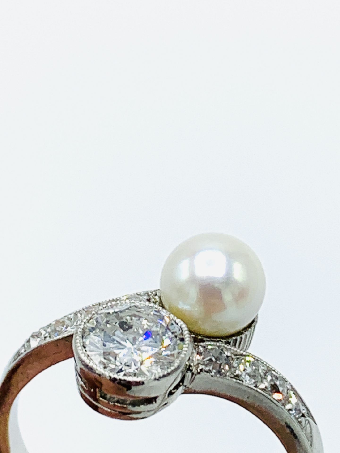 Platinum pearl and diamond ring - Image 4 of 4