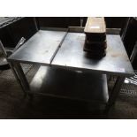 Stainless steel preparation table