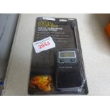 Digital thermometer