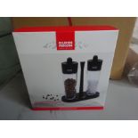 Kuhn Rikon Salt and Pepper Mill Set.