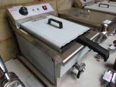 Infernus single tank fryer with drain to front