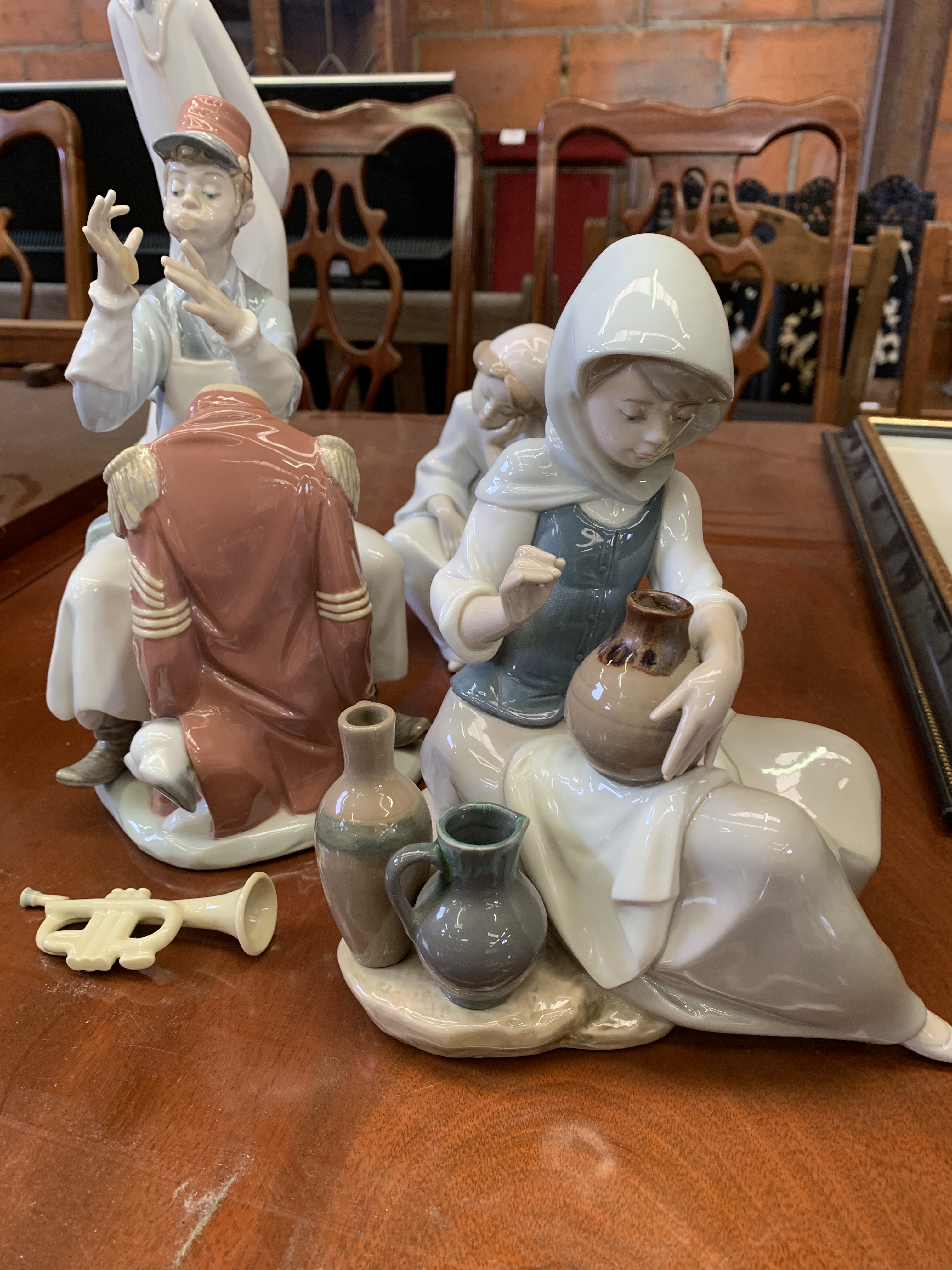 A group of four Lladro figurines - Image 2 of 4