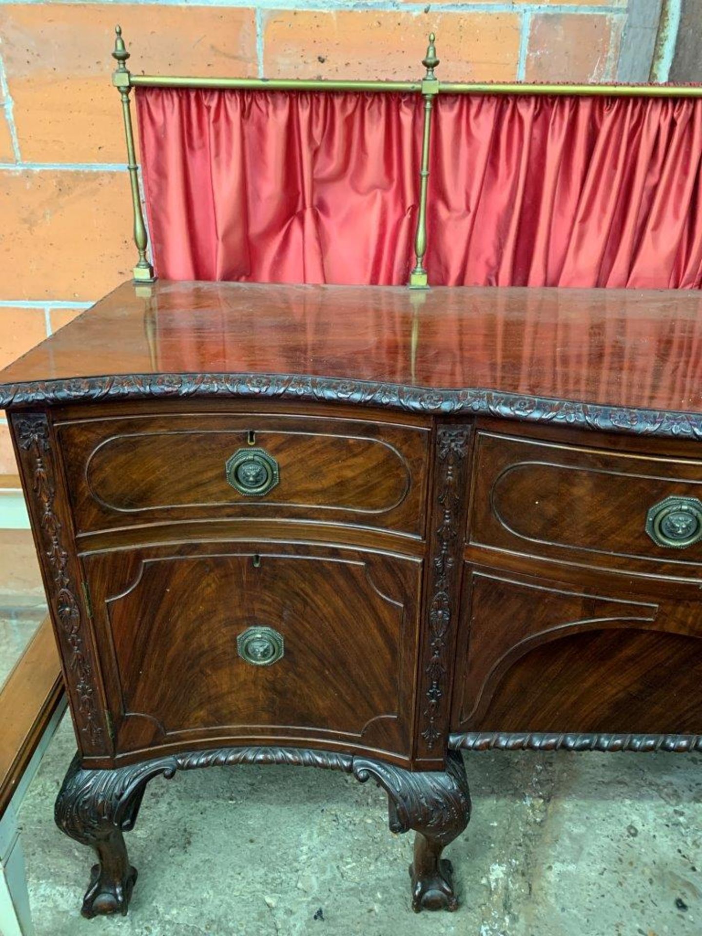 Carved mahogany bow fronted Victorian sideboard - Image 3 of 7