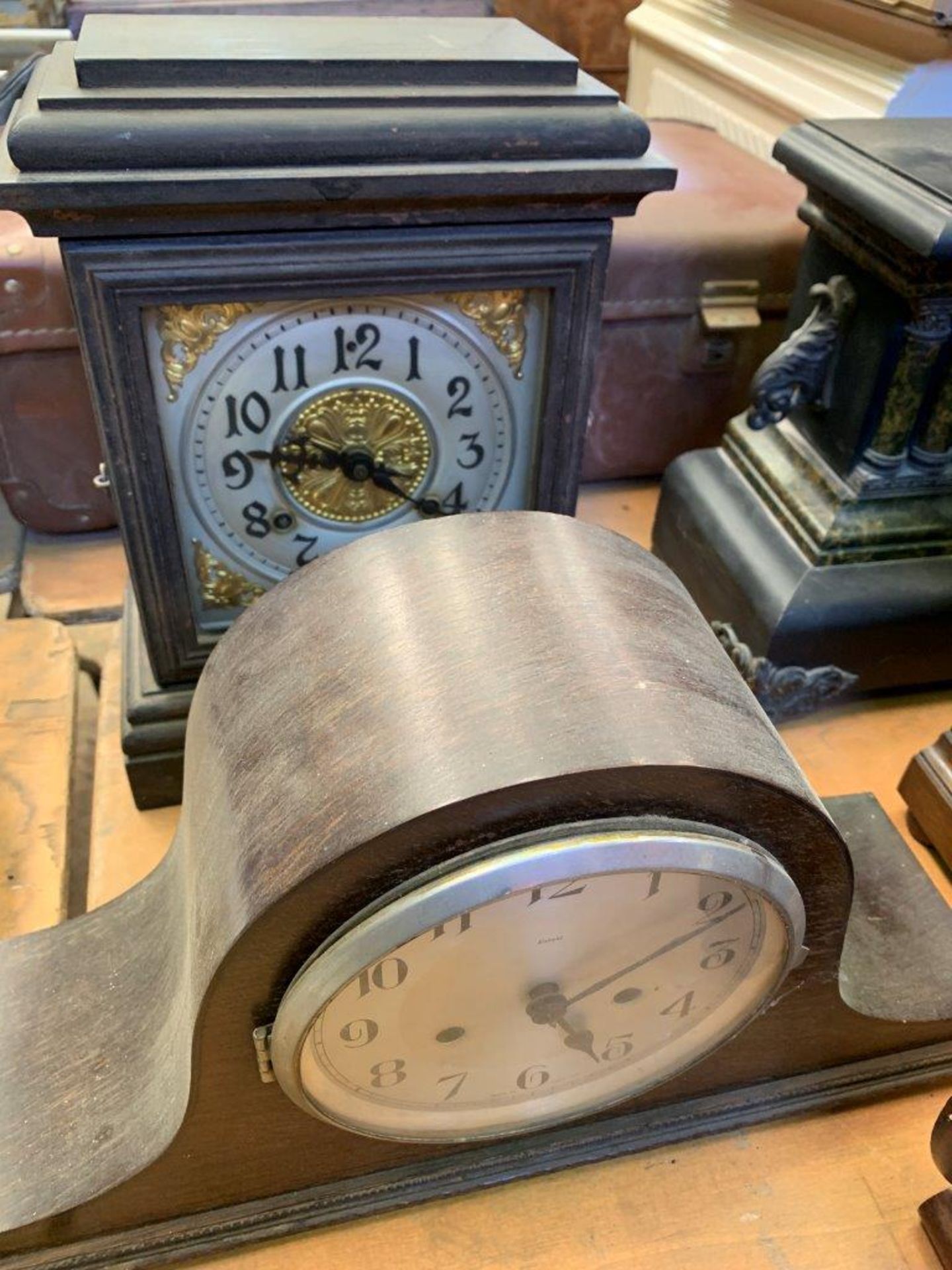 Four various mantel clocks; together with a mahogany cased early alarm clock and a banjo barometer - Image 2 of 6