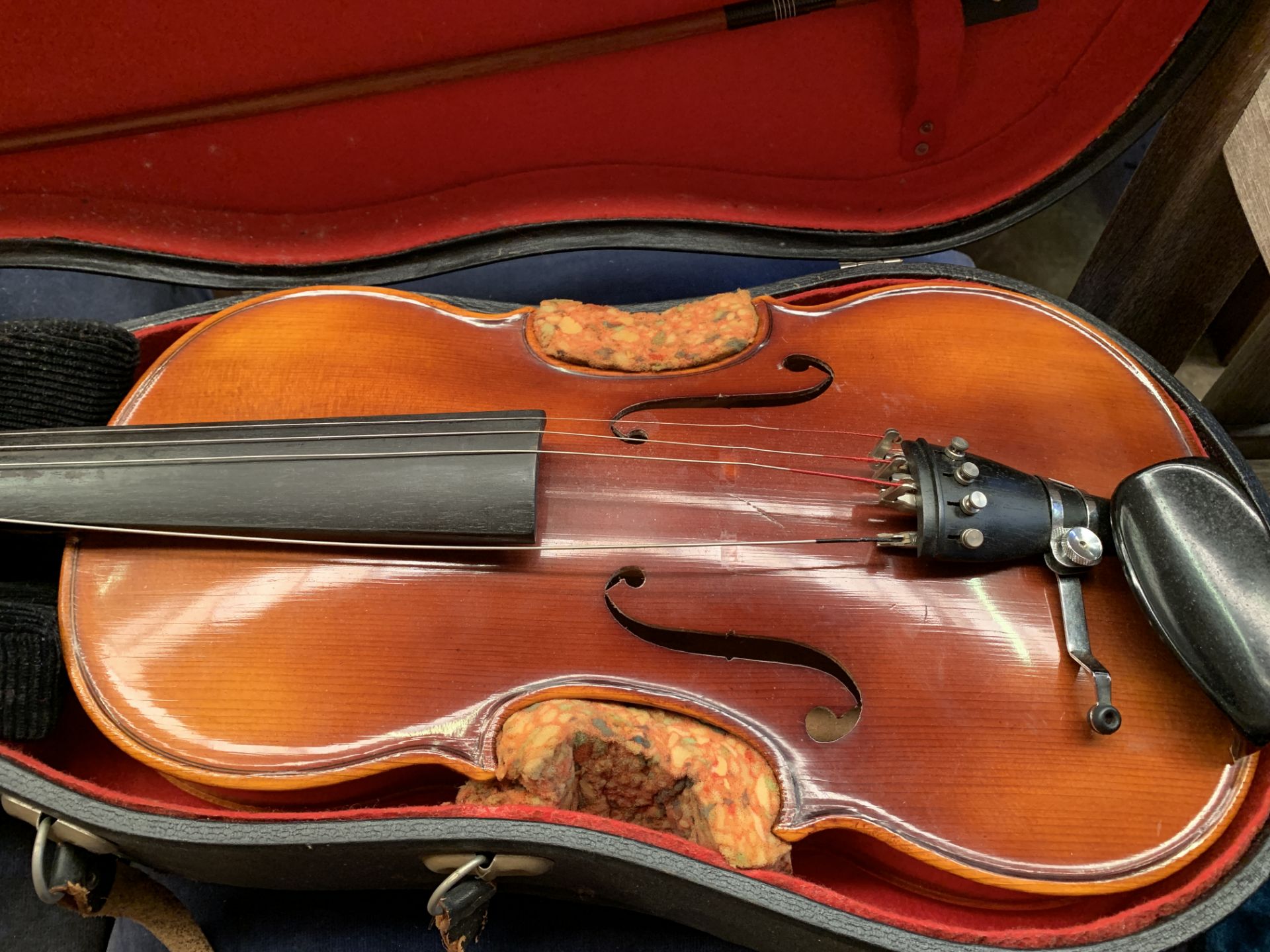 Viola in a hard case with bow by Anton Klier of Bubenreuth - Image 2 of 3