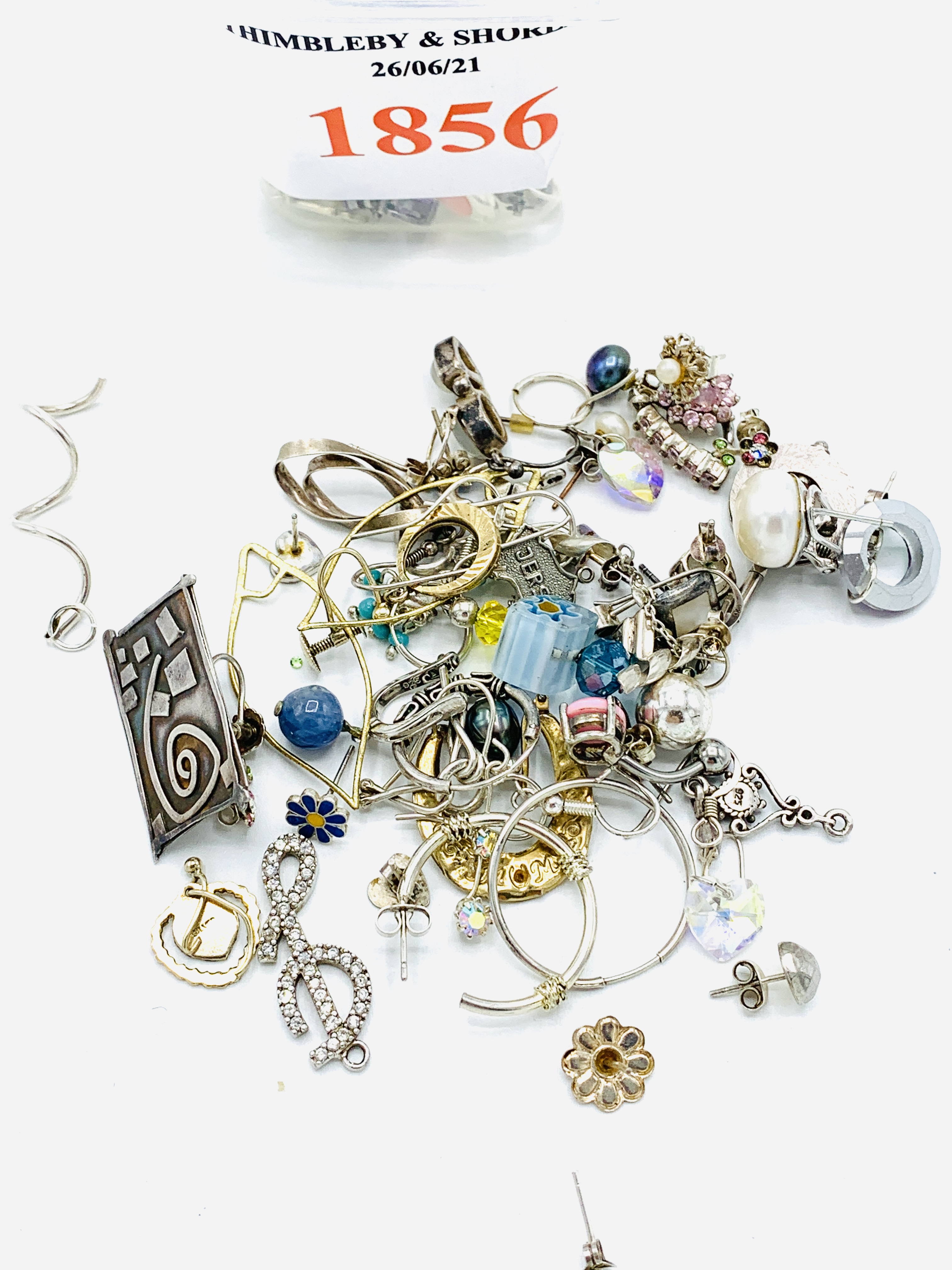 Quantity of 925 silver charms, pendants, and single earrings, some with stones - Image 3 of 3