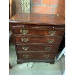 Small mahogany chest of drawers by Brights of Nettlebed